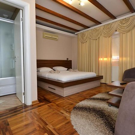 Garni Hotel Kaca Kragujevac Exterior photo